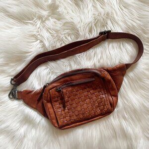 Vilenca Holland Dark Cognac Brown Woven Natural Leather Belt Waist Fannypack Bag